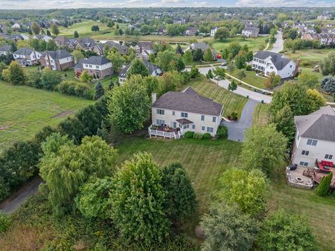 Tiny photo for 2 TWIN EAGLES Court, Hawthorn Woods, IL 60047 (MLS # 12468481)