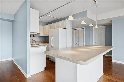 Tiny photo for 1301 N Western Avenue #335, Lake Forest, IL 60045 (MLS # 12475500)