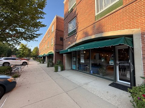 Tiny photo for 1301 N Western Avenue #335, Lake Forest, IL 60045 (MLS # 12475500)