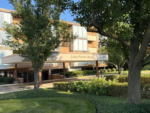 Tiny photo for 1301 N Western Avenue #335, Lake Forest, IL 60045 (MLS # 12475500)