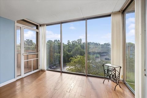 Tiny photo for 1301 N Western Avenue #335, Lake Forest, IL 60045 (MLS # 12475500)