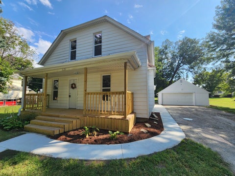 Photo of 211 N Hickory Street, Wenona, IL 61377 (MLS # 12760046)