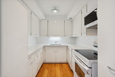 Tiny photo for 990 N Lake Shore Drive #15D, Chicago, IL 60611 (MLS # 12731375)