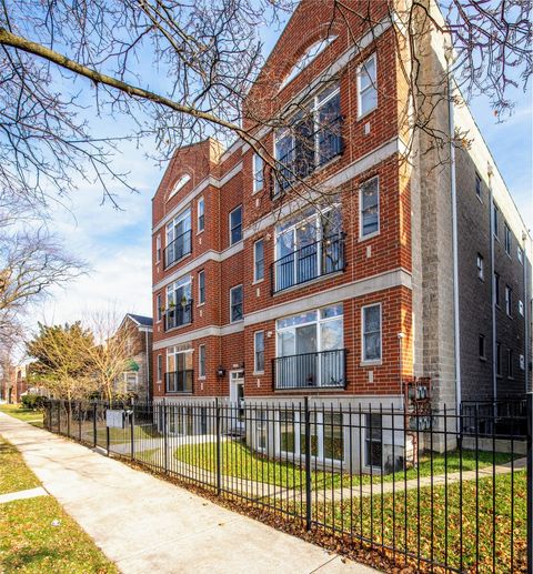 6229 N Richmond Street 3N Chicago IL 60659
