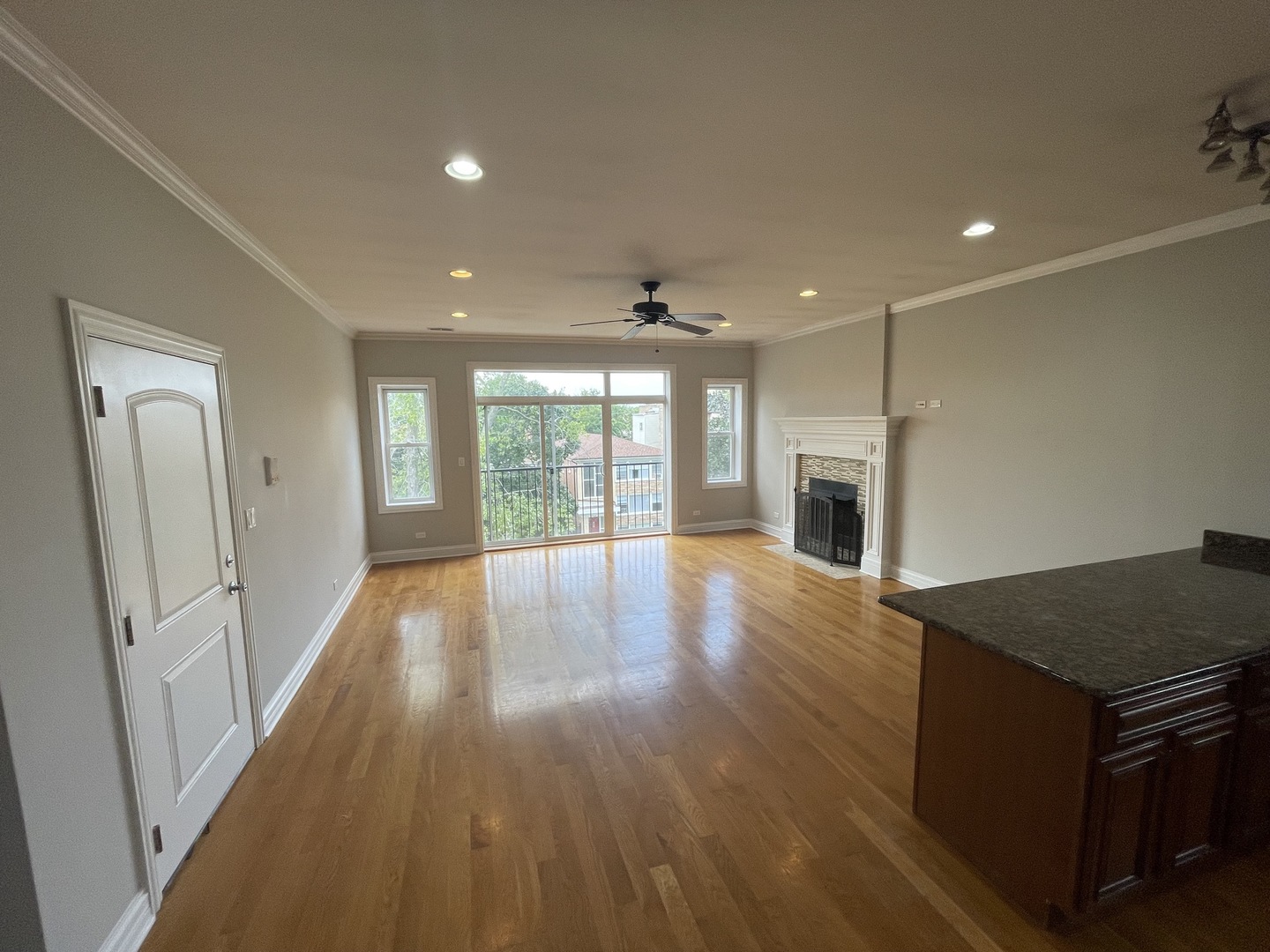 6229 N Richmond Street 3N