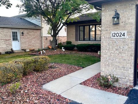 Tiny photo for 12024 S Van Beveren Drive, Alsip, IL 60803 (MLS # 12473803)