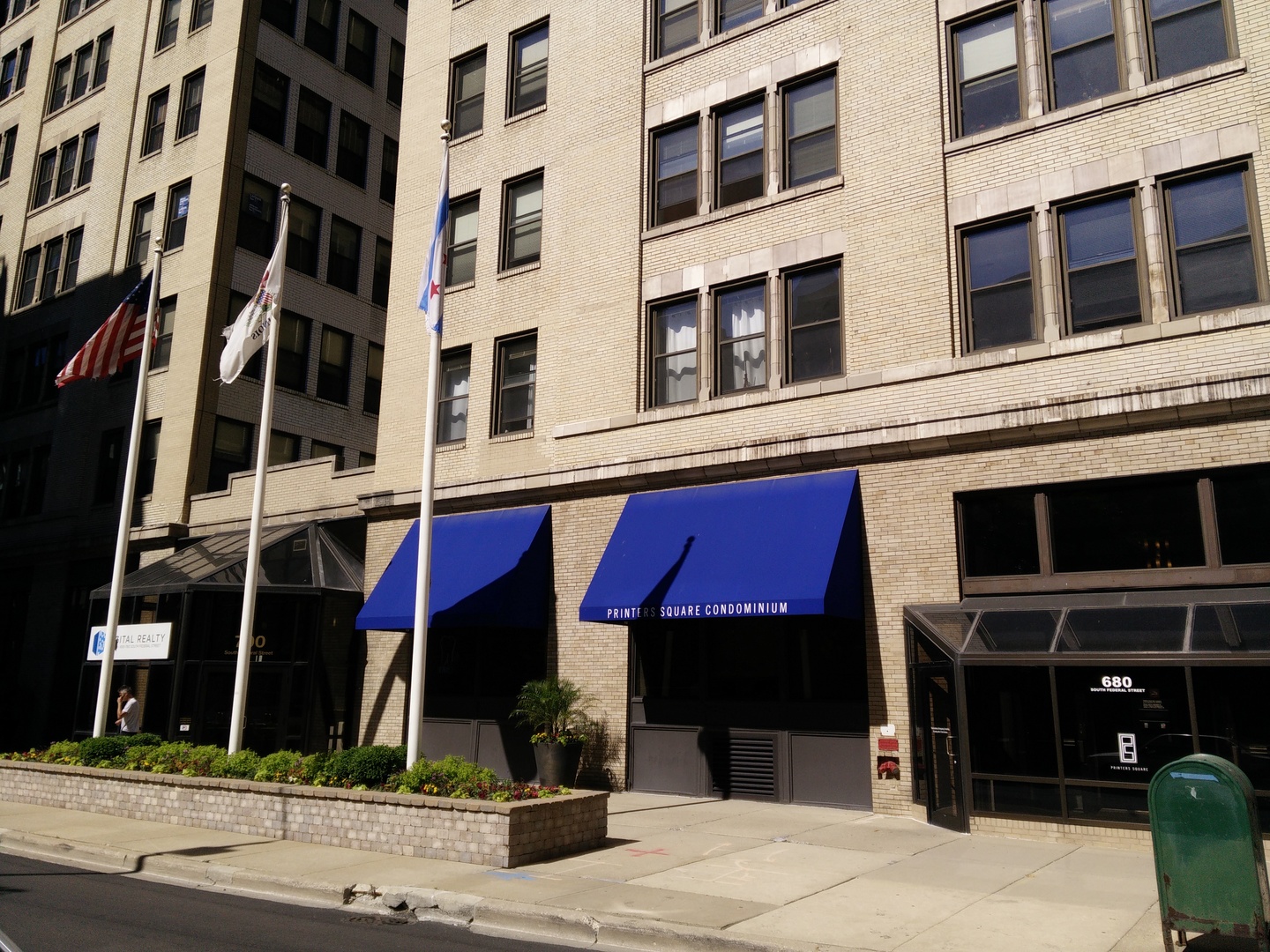 640 S Federal Street 403