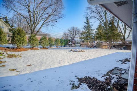 Tiny photo for 307 Hill Avenue, North Aurora, IL 60542 (MLS # 12534455)