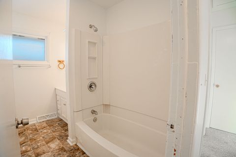 Tiny photo for 307 Hill Avenue, North Aurora, IL 60542 (MLS # 12534455)