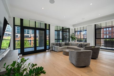 Tiny photo for 351 W Huron Street #4, Chicago, IL 60654 (MLS # 12494219)