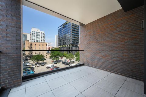 Tiny photo for 351 W Huron Street #4, Chicago, IL 60654 (MLS # 12494219)