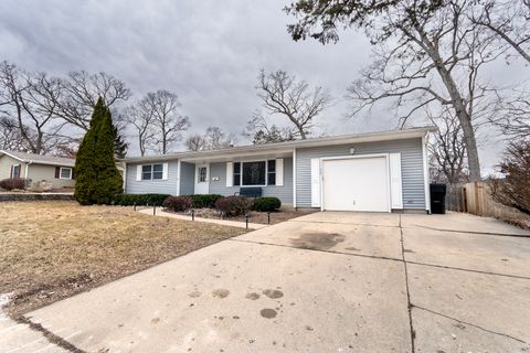 Tiny photo for 1105 Somerset Mall, McHenry, IL 60050 (MLS # 12575891)