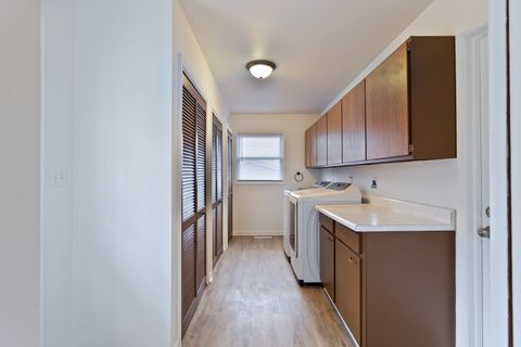 Tiny photo for 1105 Somerset Mall, McHenry, IL 60050 (MLS # 12575891)