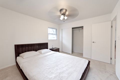 Tiny photo for 1105 Somerset Mall, McHenry, IL 60050 (MLS # 12575891)