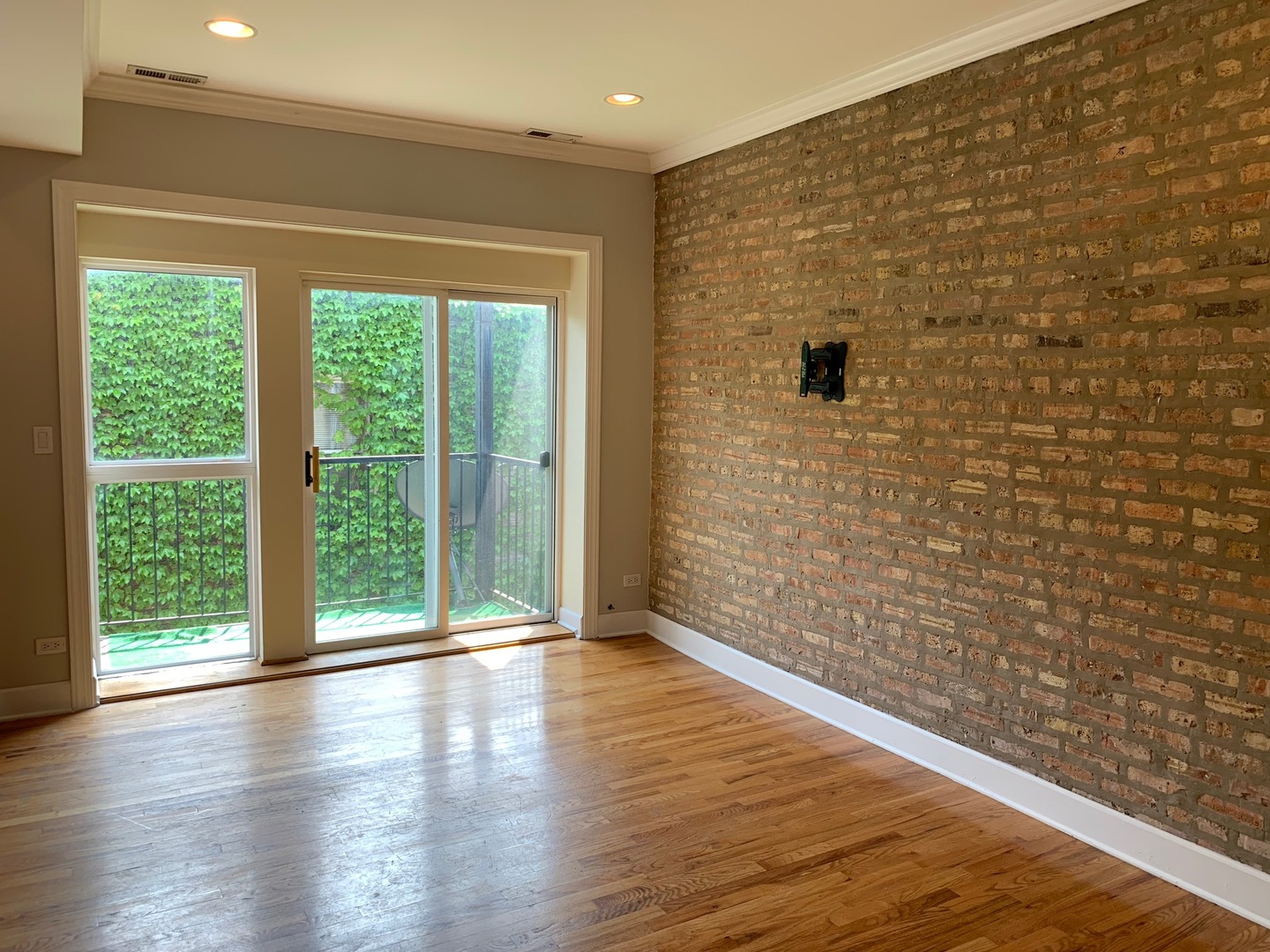 2303 W Granville Avenue 2