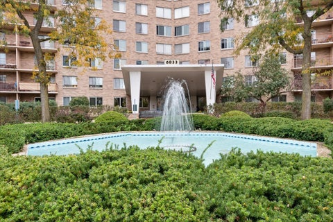 Photo of 6833 N Kedzie Avenue #809, Chicago, IL 60645 (MLS # 12786977)