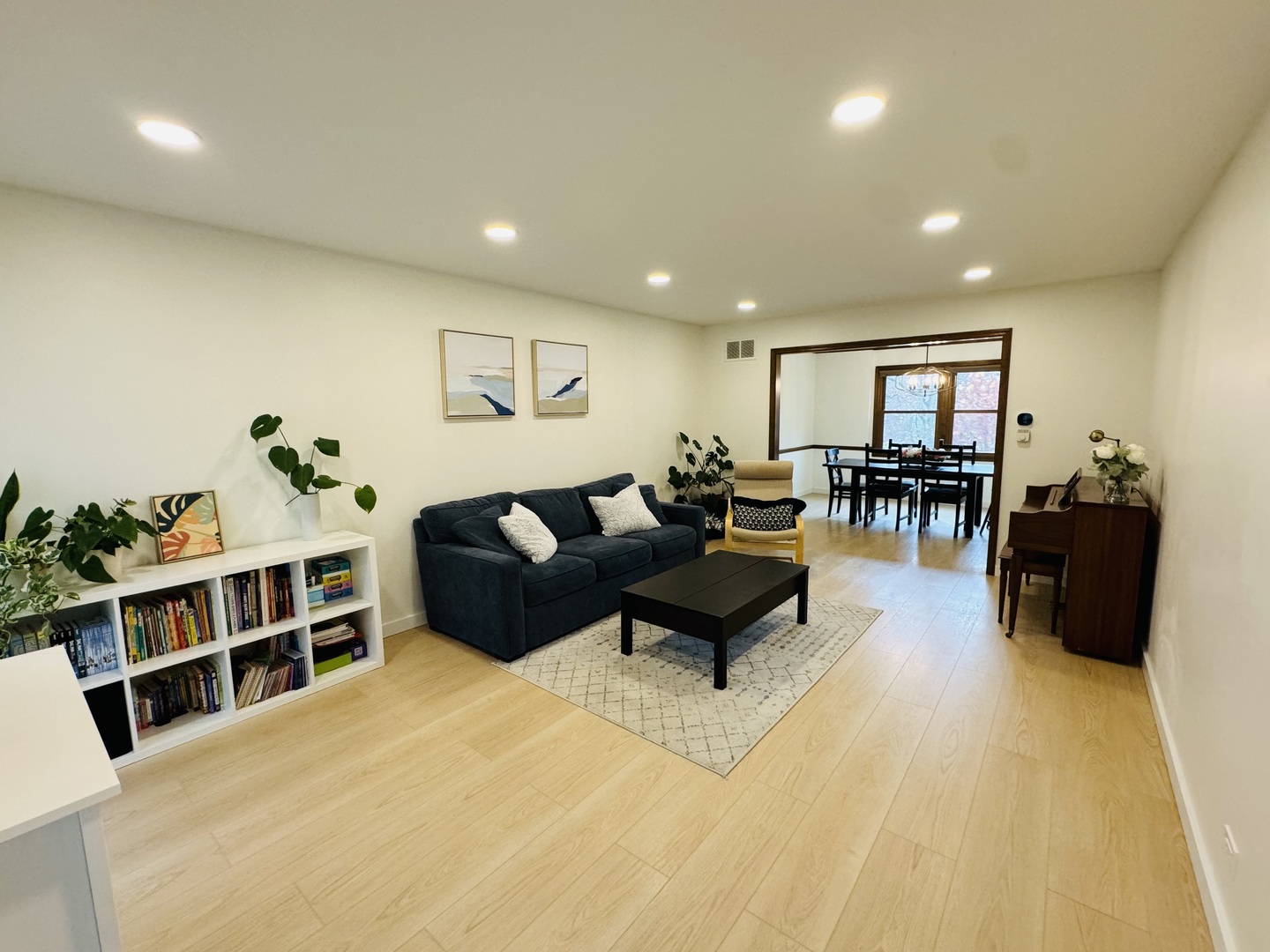 817 Huntleigh Drive