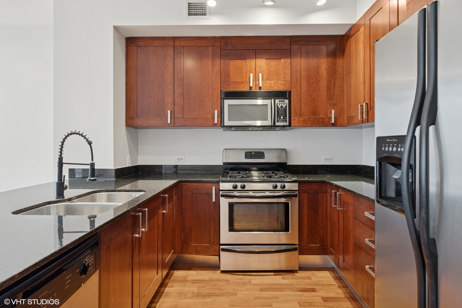 744 N Clark Street 1004