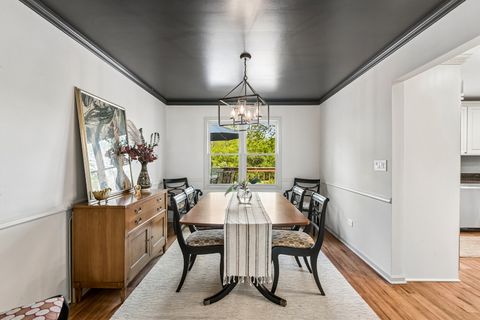 Tiny photo for 14942 W Rockland Road, Libertyville, IL 60048 (MLS # 12623352)