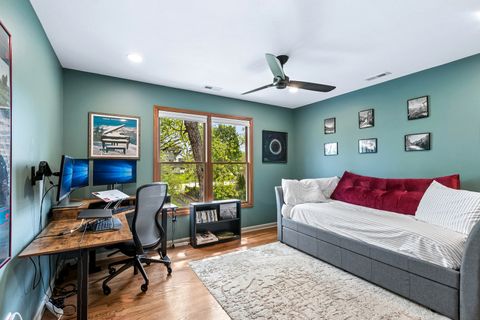 Tiny photo for 14942 W Rockland Road, Libertyville, IL 60048 (MLS # 12623352)