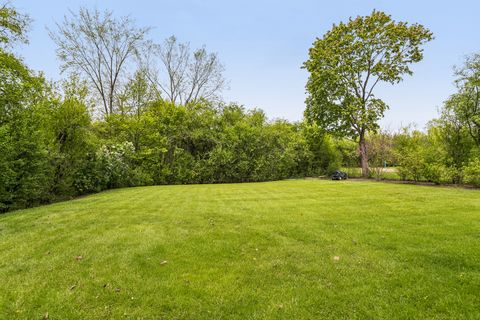 Tiny photo for 14942 W Rockland Road, Libertyville, IL 60048 (MLS # 12623352)