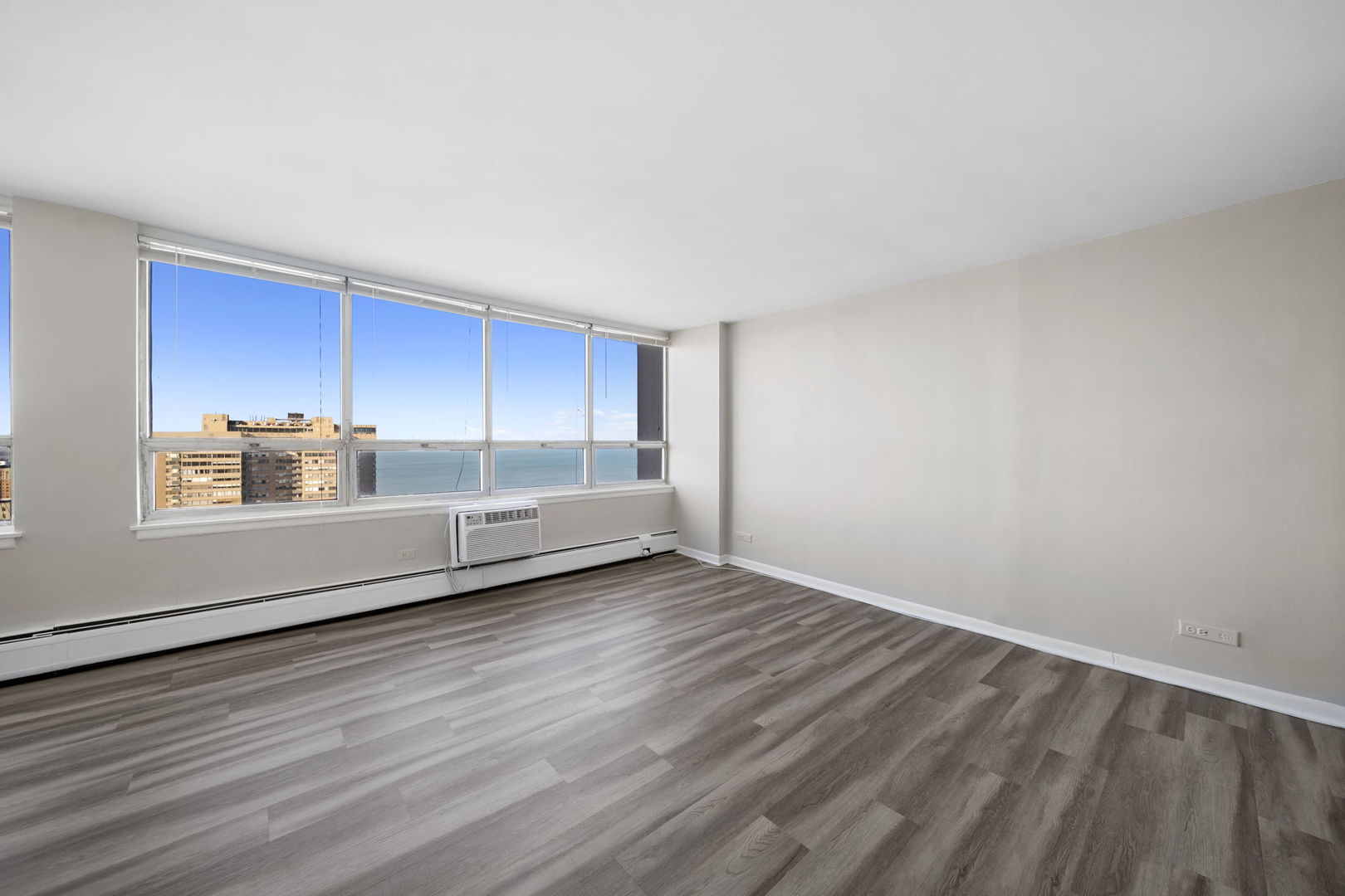 6171 N Sheridan Road 2407