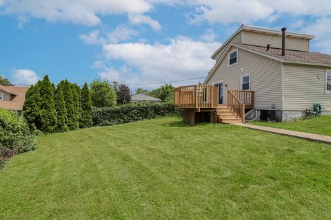 Tiny photo for 521 Mccarthy Road, Lemont, IL 60439 (MLS # 12685724)