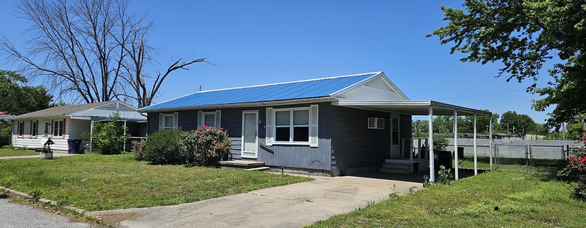 102 MOHAWK Street