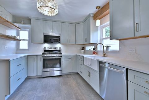 Tiny photo for 593 S Edgewood Avenue, Elmhurst, IL 60126 (MLS # 12498967)