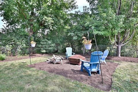 Tiny photo for 593 S Edgewood Avenue, Elmhurst, IL 60126 (MLS # 12498967)