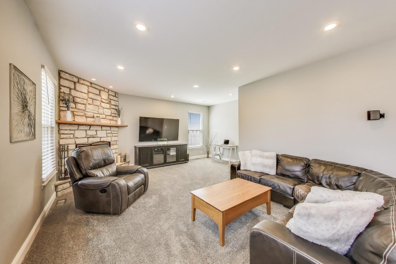 325 Tanager Lane