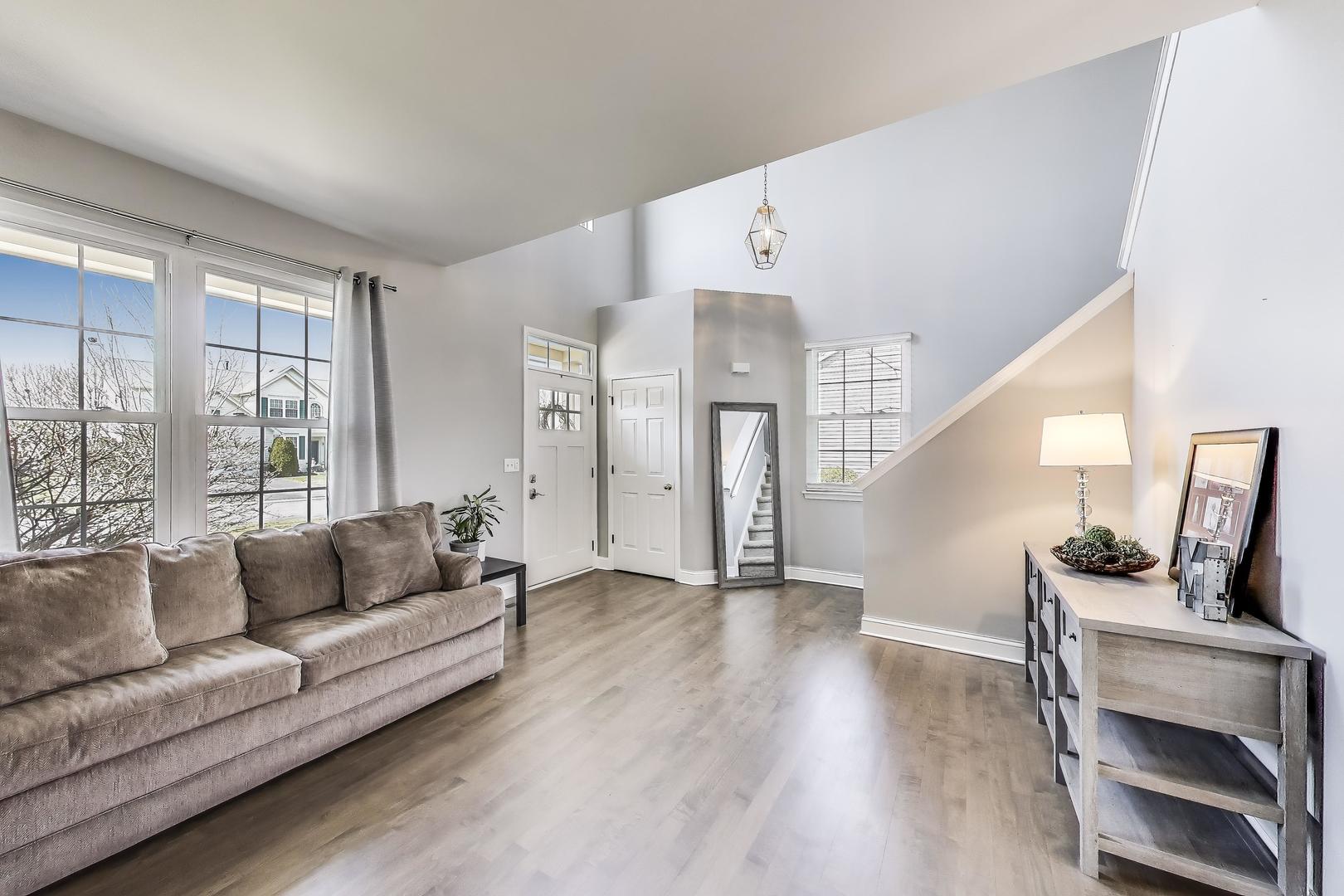 325 Tanager Lane