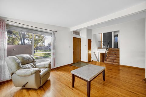 Tiny photo for 714 W Pleasant Street, Villa Park, IL 60181 (MLS # 12508845)