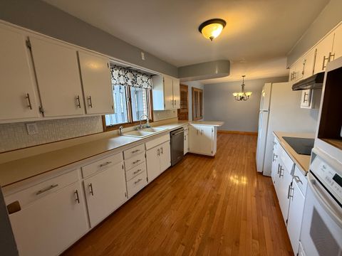 Tiny photo for 2116 14th Street, Peru, IL 61354 (MLS # 12574971)