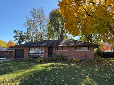 Tiny photo for 2116 14th Street, Peru, IL 61354 (MLS # 12574971)