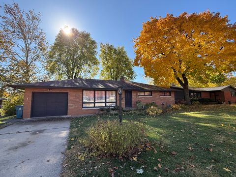 Photo of 2116 14th Street, Peru, IL 61354 (MLS # 12574971)