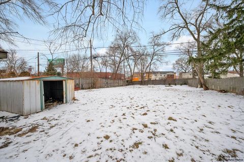 Tiny photo for 709 N Kramer Avenue, Lombard, IL 60148 (MLS # 12552969)