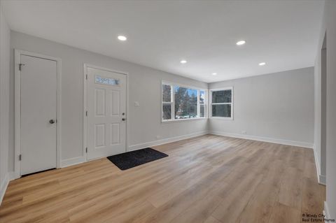 Tiny photo for 709 N Kramer Avenue, Lombard, IL 60148 (MLS # 12552969)