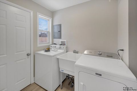 Tiny photo for 709 N Kramer Avenue, Lombard, IL 60148 (MLS # 12552969)