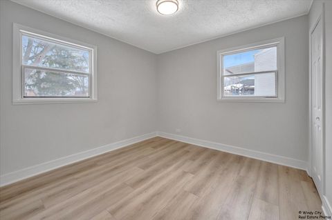 Tiny photo for 709 N Kramer Avenue, Lombard, IL 60148 (MLS # 12552969)