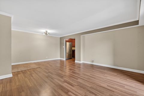 Tiny photo for 700 PERRIE Drive #207, Elk Grove Village, IL 60007 (MLS # 12554743)