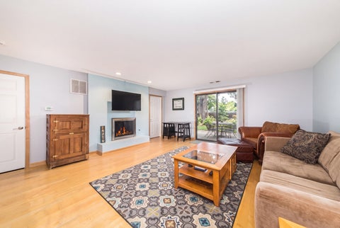 Tiny photo for 120 Boardwalk Place #120, Park Ridge, IL 60068 (MLS # 12683547)