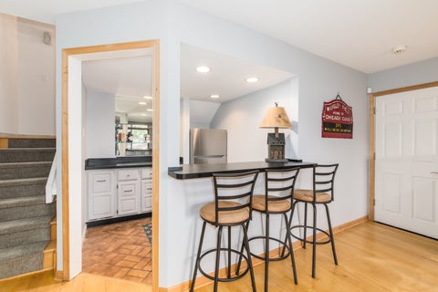 Tiny photo for 120 Boardwalk Place #120, Park Ridge, IL 60068 (MLS # 12683547)
