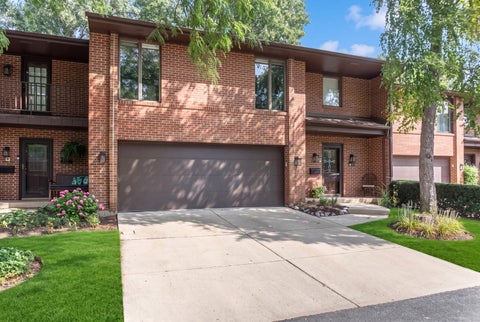 Photo of 120 Boardwalk Place #120, Park Ridge, IL 60068 (MLS # 12683547)