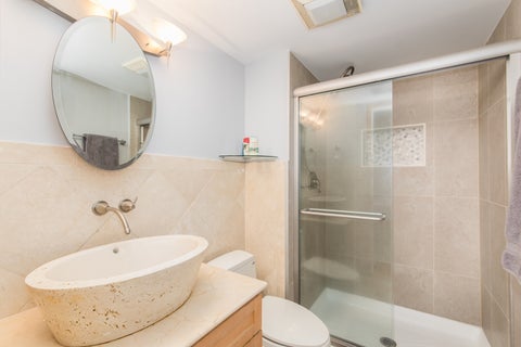 Tiny photo for 120 Boardwalk Place #120, Park Ridge, IL 60068 (MLS # 12683547)