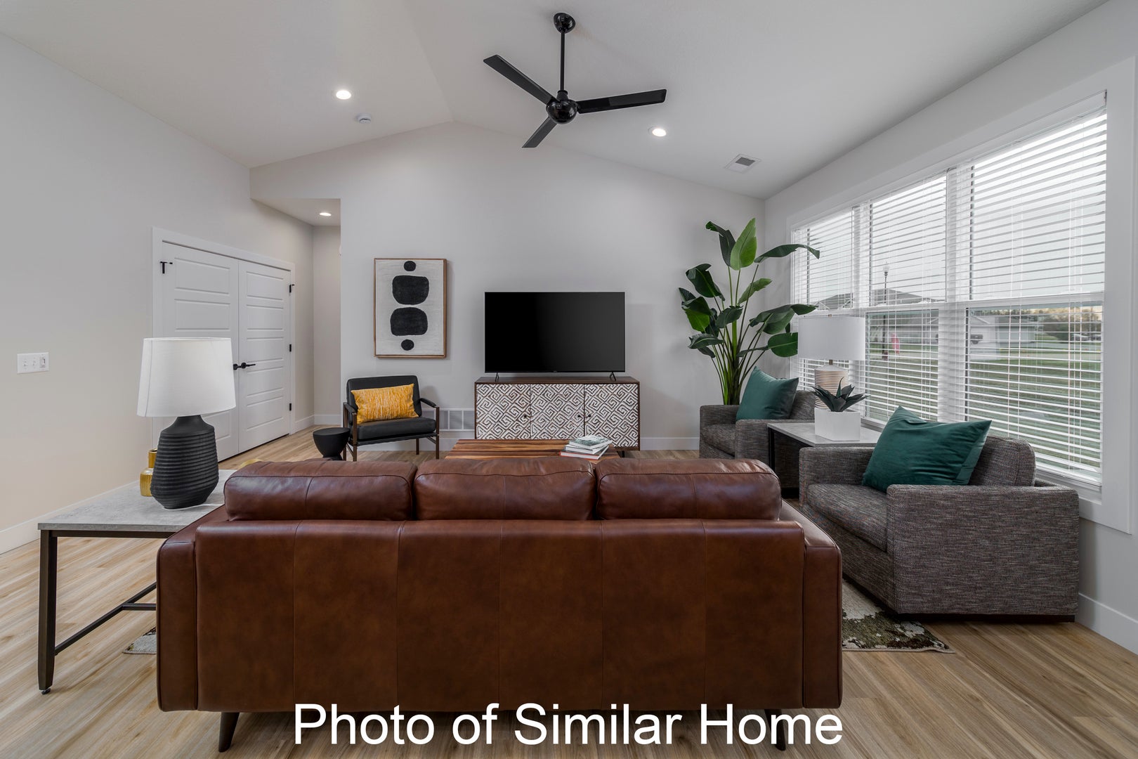 455 N 2ND Avenue