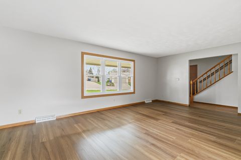 Tiny photo for 3503 32ND Street, Moline, IL 61265 (MLS # 12627352)