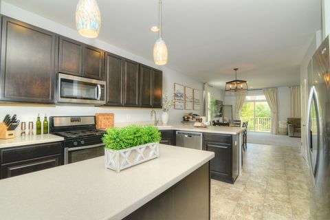 Tiny photo for 533 Town Center Boulevard, Gilberts, IL 60136 (MLS # 12475873)