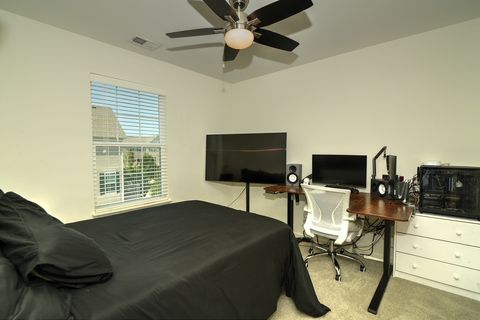 Tiny photo for 533 Town Center Boulevard, Gilberts, IL 60136 (MLS # 12475873)