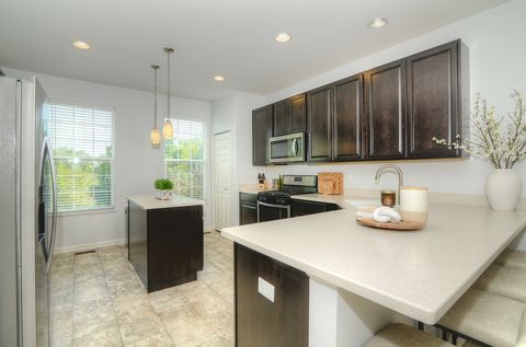 Tiny photo for 533 Town Center Boulevard, Gilberts, IL 60136 (MLS # 12475873)